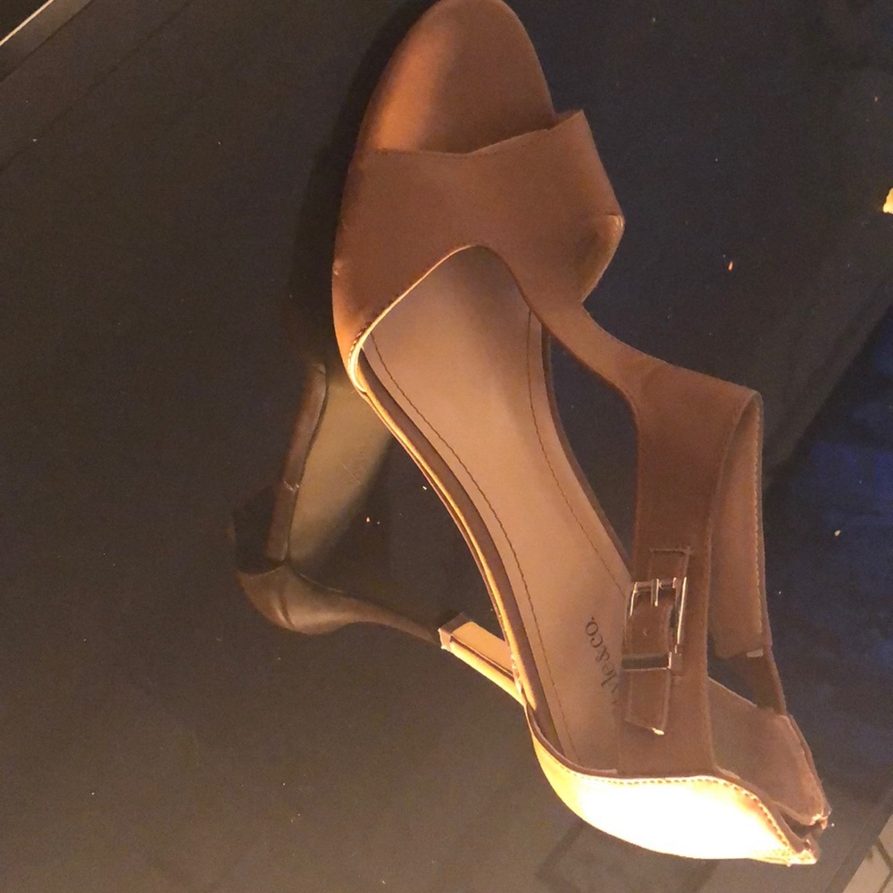 Woman sandals